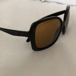 Women’s Oakley’s